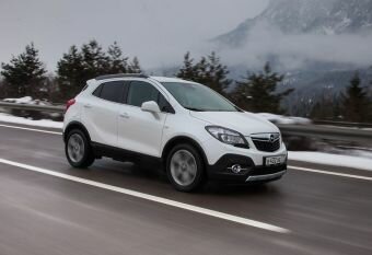 Opel Mokka на зимней трассе