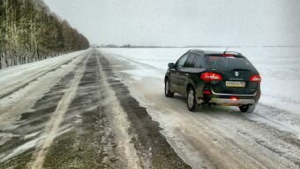 Renault Koleos на зимней трассе